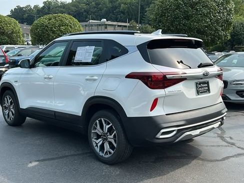 Used 2021 Kia Seltos EX AWD/4WD image 6