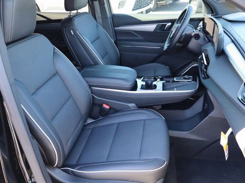 New 2025 Buick Enclave Preferred FWD image 27