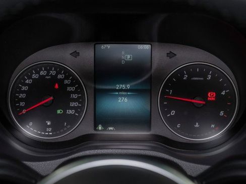 Used 2024 Mercedes-Benz Sprinter 2500 image 31