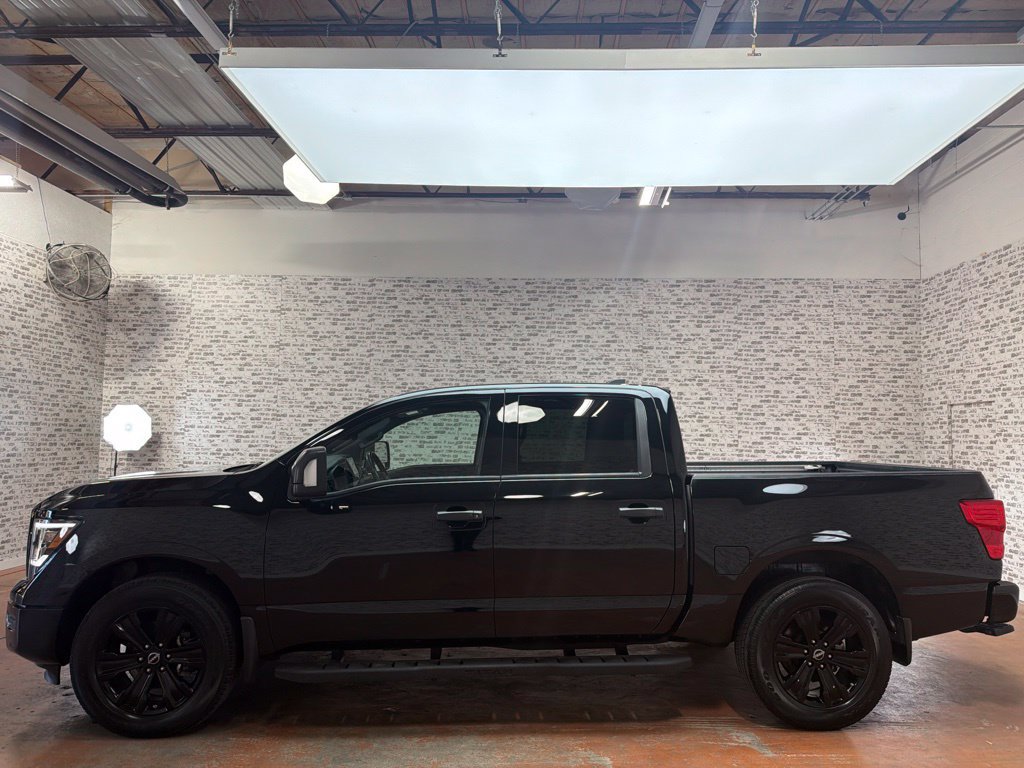Used 2024 Nissan Titan SV w/ SV Convenience Package AWD/4WD image 4