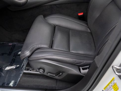 Used 2024 Volvo XC90 B6 Ultimate w/ Protection Package image 14