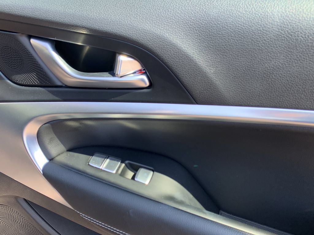 Certified 2026 Genesis G70 2.5T RWD image 34