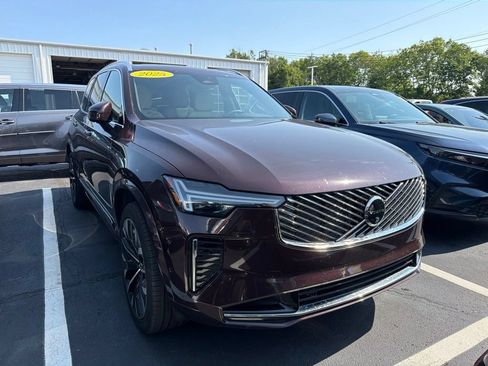 Used 2025 Volvo XC90 T8 Plus w/ Protection Package AWD/4WD image 4