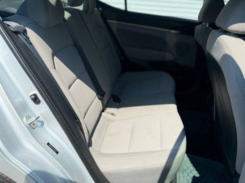 Used 2018 Hyundai Elantra SEL FWD image 16