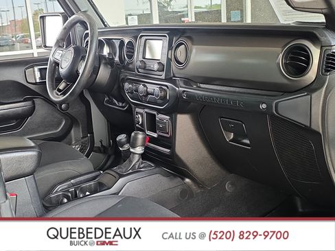 Used 2019 Jeep Wrangler Sport AWD/4WD image 25