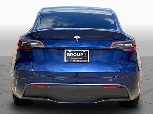 Used 2025 Tesla Model Y Long Range RWD image 4