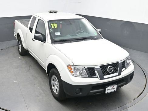 Used 2019 Nissan Frontier S image 20