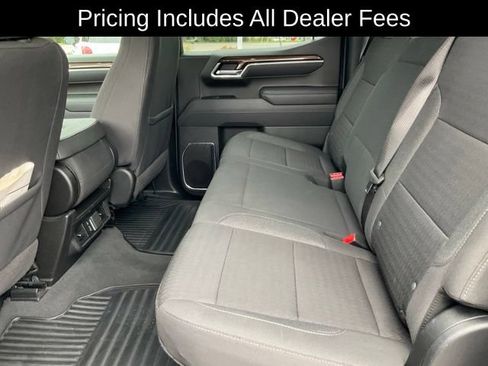 Used 2025 Chevrolet Silverado 1500 LT AWD/4WD image 16