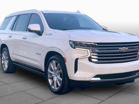 Used 2024 Chevrolet Tahoe High Country AWD/4WD image 3