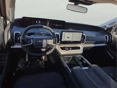 New 2025 Ford Expedition Max Active image 11