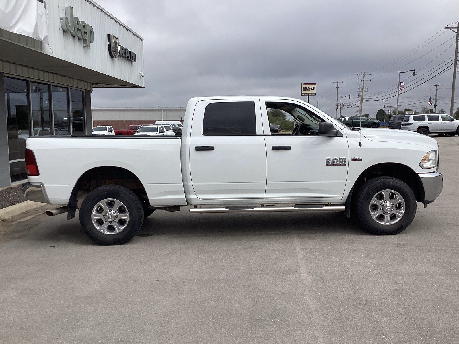 Used 2017 RAM 2500 Tradesman w/ Chrome Appearance Group AWD/4WD image 4