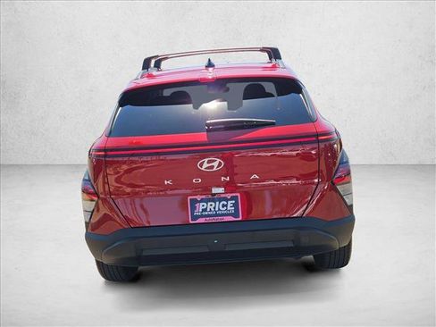 Used 2025 Hyundai Kona SEL FWD image 6