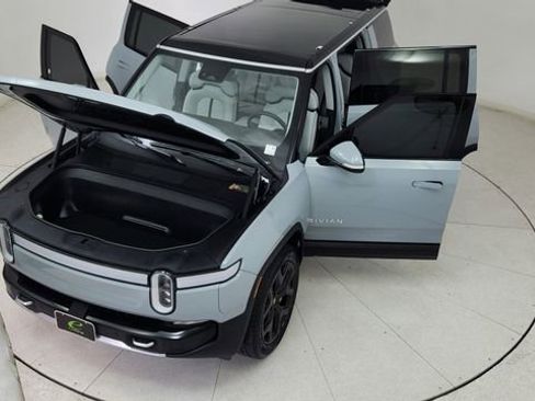 Used 2024 Rivian R1S Adventure image 22