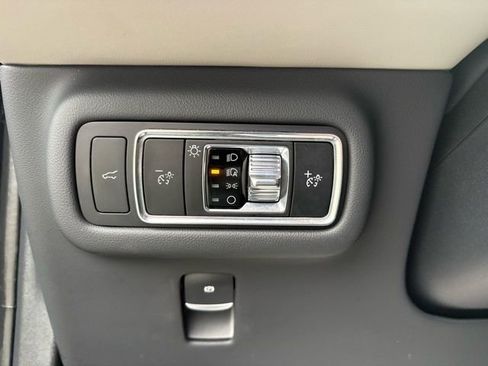 Used 2024 Lincoln Nautilus Reserve image 27