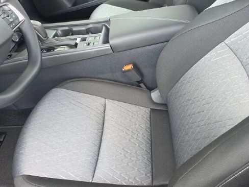 New 2026 Nissan Sentra SV image 5