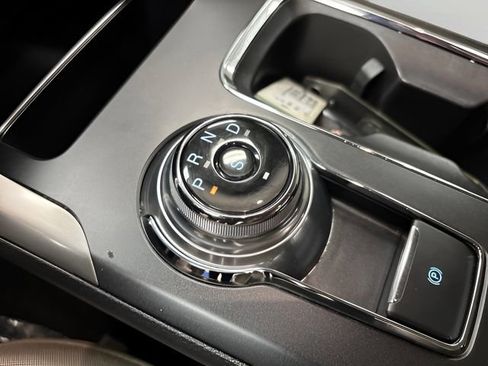 Used 2019 Ford Fusion SE image 22