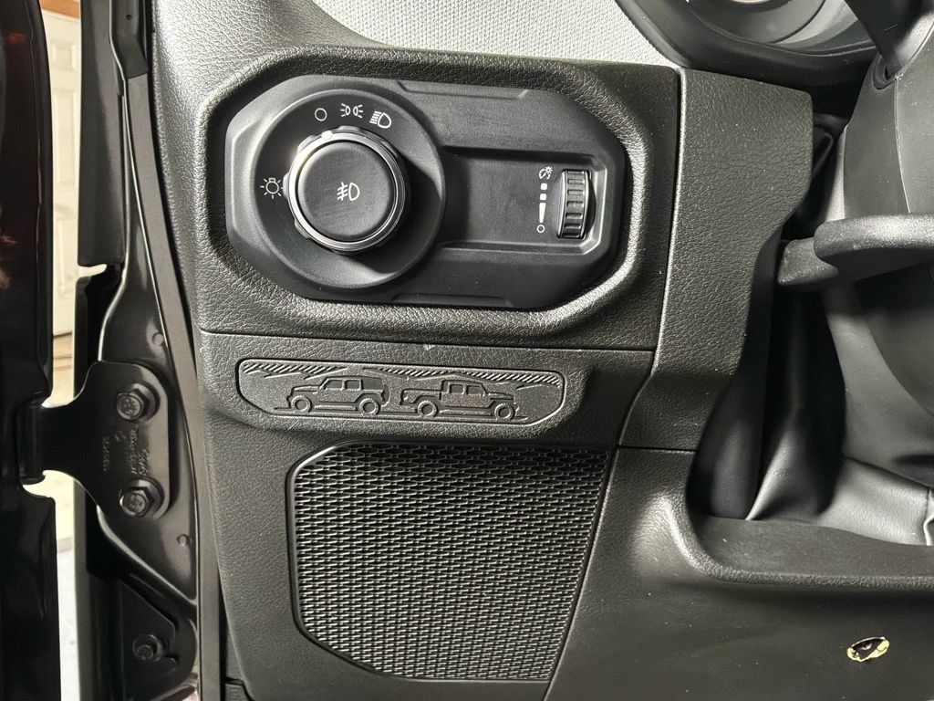 Used 2024 Jeep Wrangler Sport AWD/4WD image 21