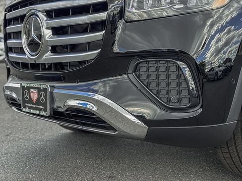 New 2026 Mercedes-Benz GLS 450 4MATIC image 13