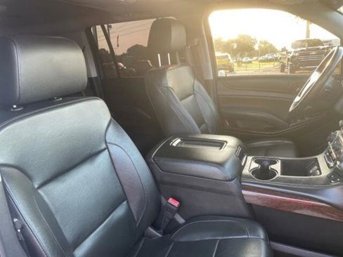 Used 2018 GMC Yukon XL SLT w/ Premium Edition image 11