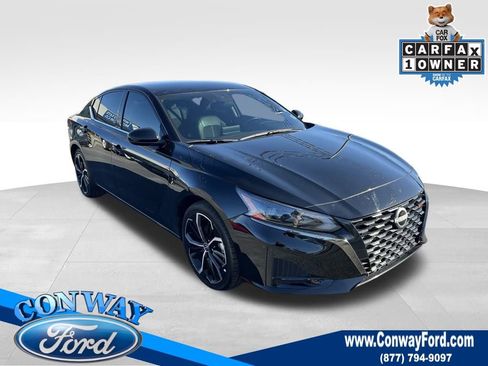 Used 2025 Nissan Altima 2.5 SR image 1