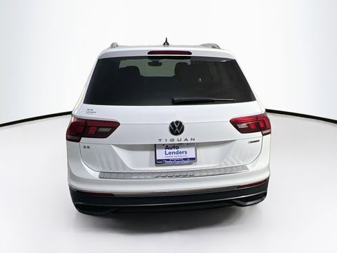 Used 2022 Volkswagen Tiguan SE image 6