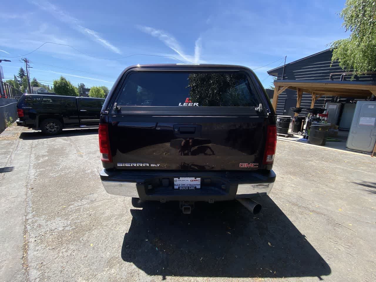 Used 2008 GMC Sierra 2500 SLT w/ Sun And Navigation Package AWD/4WD image 5