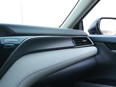 Used 2024 Toyota Camry LE image 25