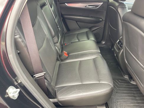 Used 2017 Cadillac XT5 Luxury image 18