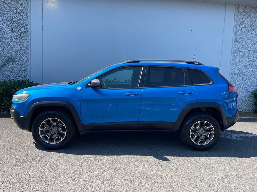 Used 2020 Jeep Cherokee Trailhawk w/ Comfort/Convenience Group AWD/4WD image 3