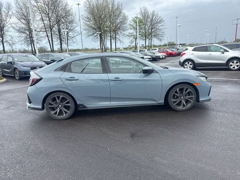Used 2018 Honda Civic Sport image 10
