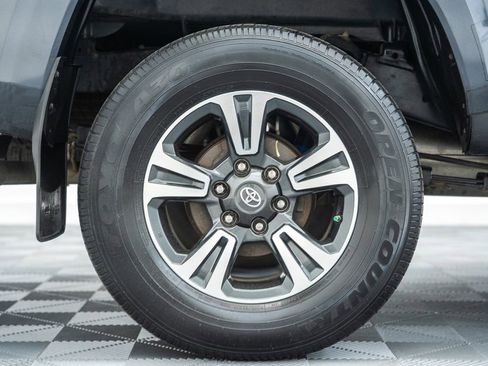 Used 2019 Toyota Tacoma TRD Sport RWD image 21