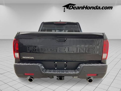 New 2026 Honda Ridgeline Black Edition image 4