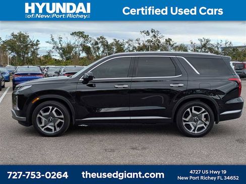 Used 2024 Hyundai Palisade SEL w/ Premium Package image 2