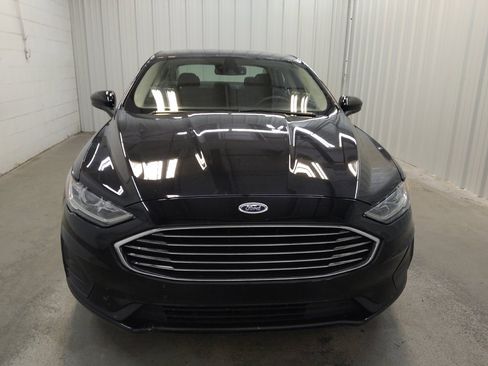 Used 2020 Ford Fusion SE FWD image 14