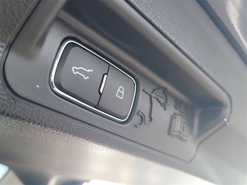 Certified 2025 Ford Explorer Active image 8