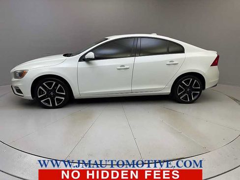 Used 2017 Volvo S60 T5 Dynamic AWD/4WD image 2
