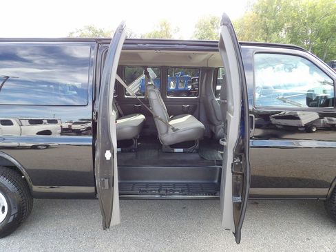 Used 2019 Chevrolet Express 3500 LS image 25