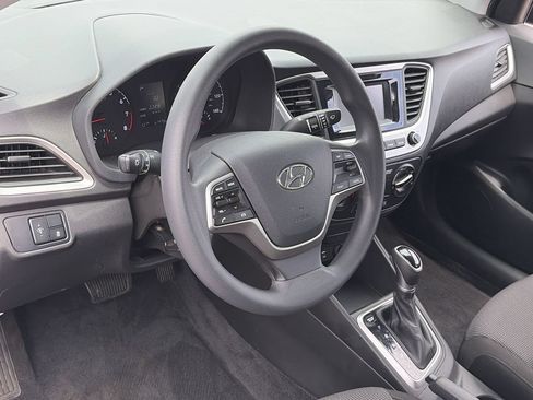 Used 2022 Hyundai Accent SE FWD image 17