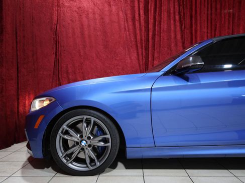Used 2015 BMW M235i Convertible image 6