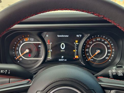 Used 2024 Jeep Wrangler Unlimited Rubicon AWD/4WD image 26