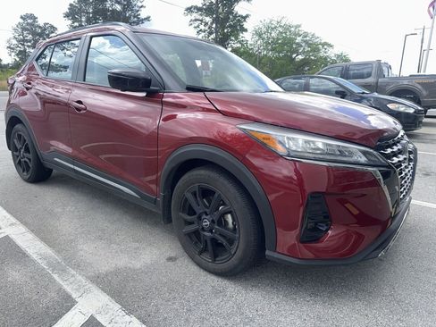 Used 2024 Nissan Kicks SR w/ SR Premium Package image 3