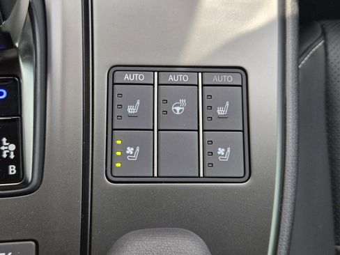 New 2026 Lexus UX 300h FWD image 10