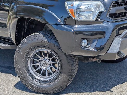 Used 2014 Toyota Tacoma 4x4 Double Cab w/ TRD Sport Package image 10
