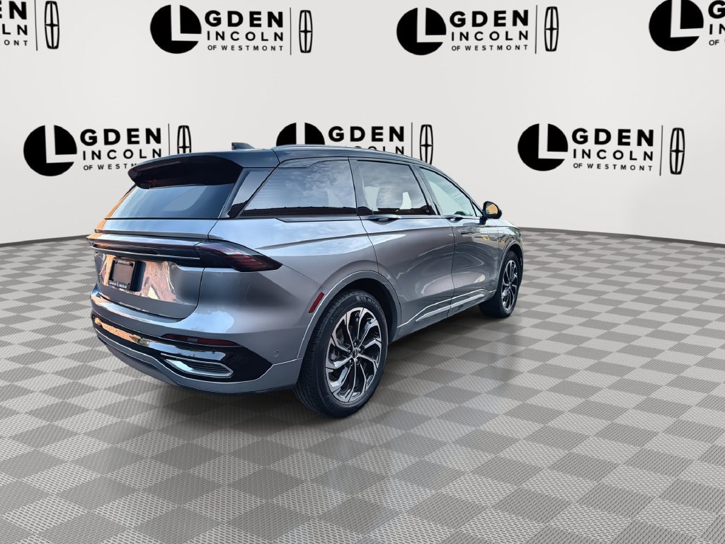 Used 2024 Lincoln Nautilus Reserve w/ Equipment Group 202A AWD/4WD image 8