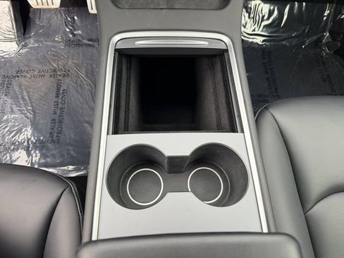 Used 2023 Tesla Model Y Performance AWD/4WD image 23