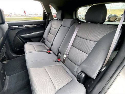 Used 2013 Kia Sorento LX w/ Convenience Pkg image 31