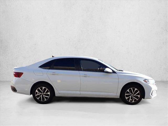 Used 2022 Volkswagen Jetta S FWD image 4