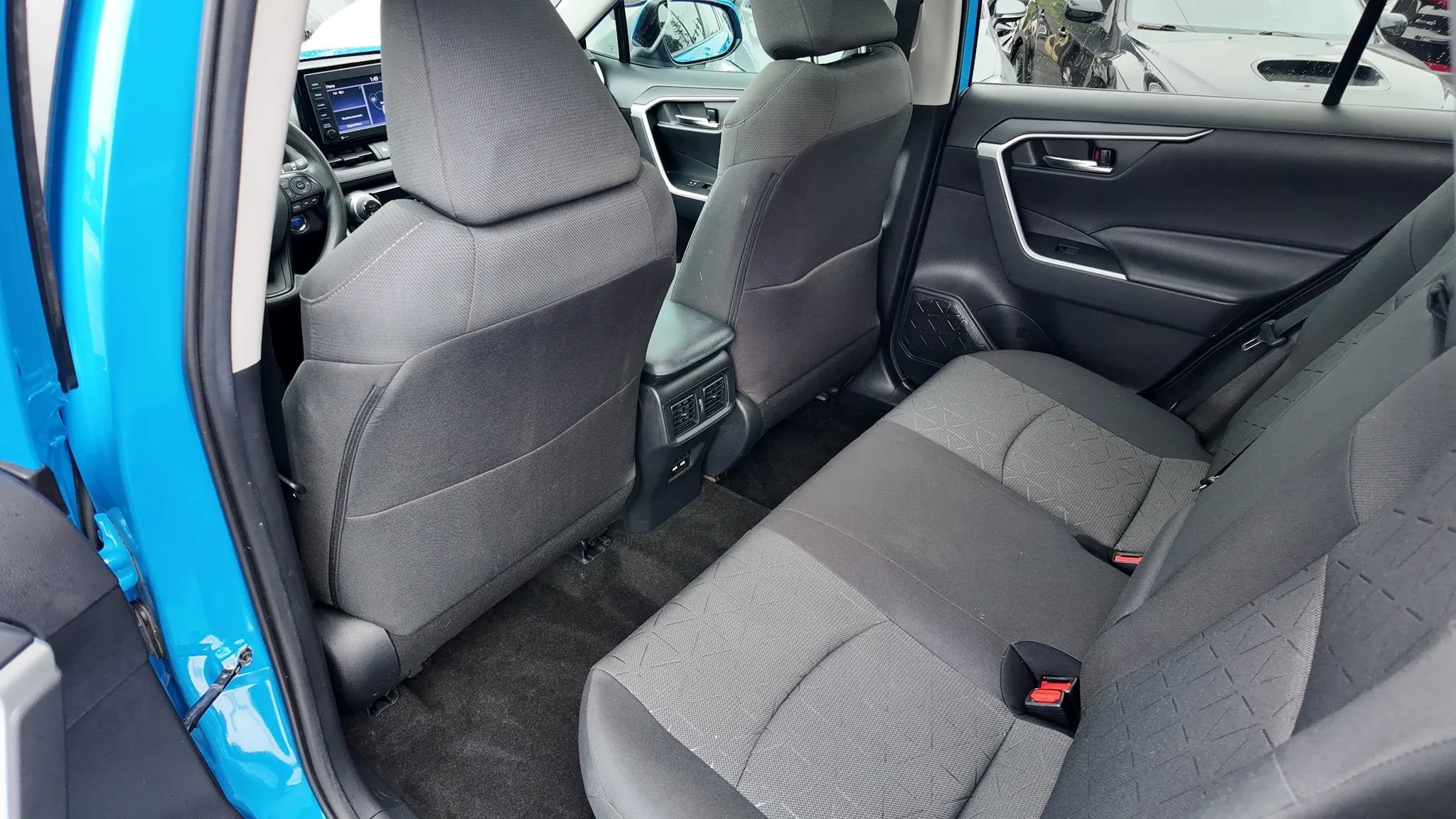 Used 2021 Toyota RAV4 XLE w/ Convenience Package AWD/4WD image 21