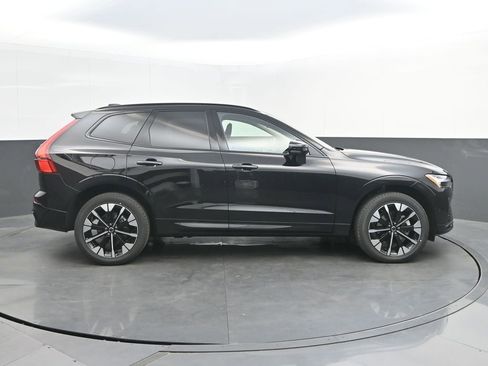 New 2026 Volvo XC60 B5 Plus w/ Climate Package AWD/4WD image 8