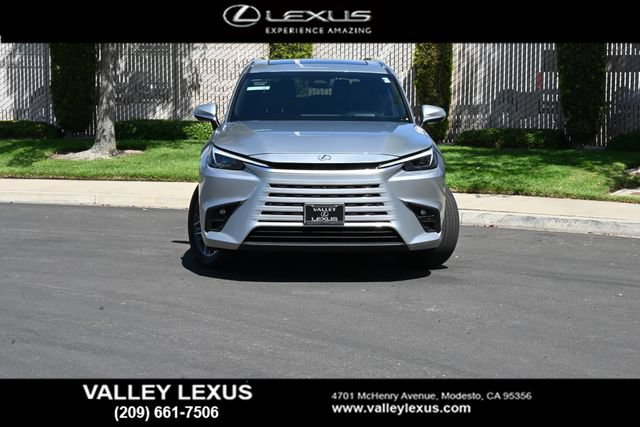 Used 2025 Lexus TX 350 AWD w/ Technology Package image 2